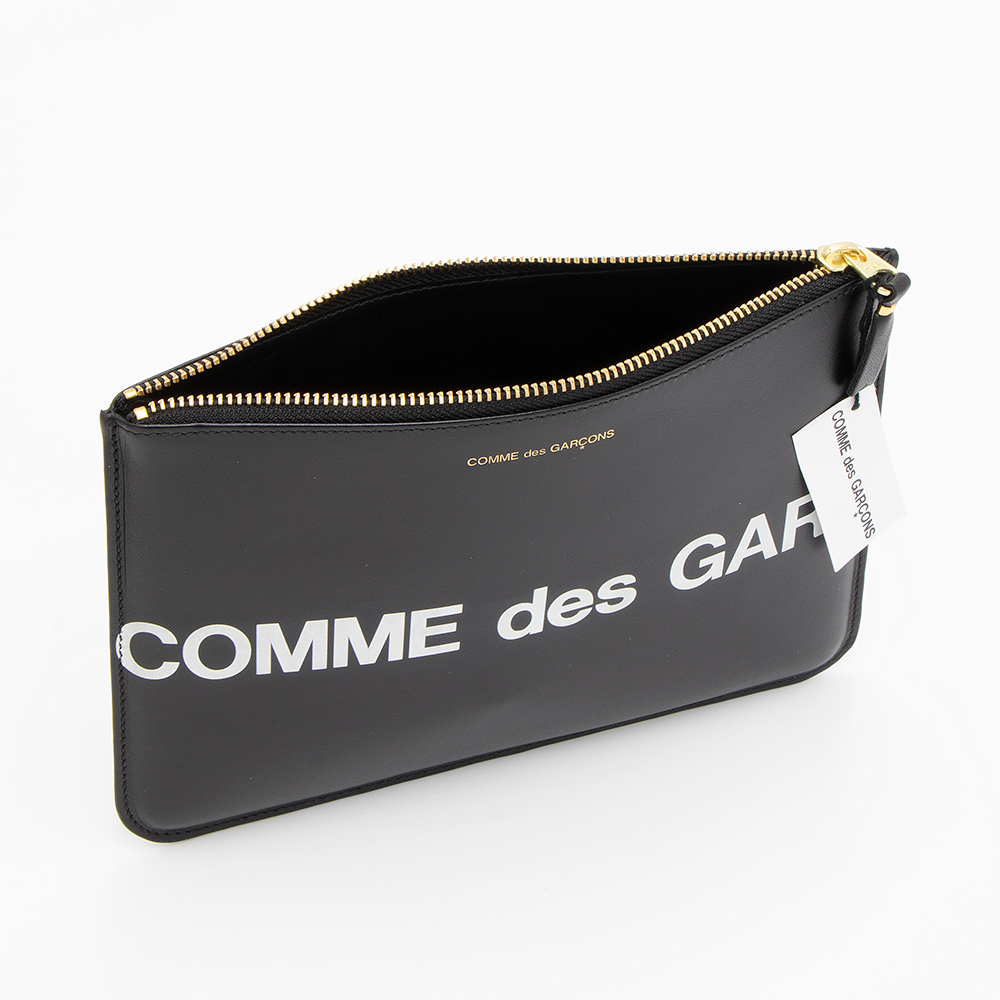 スムースで─ COMME des GARCONS - コムデギャルソン ポーチ ブラック HUGE LOGO SA5100HLの通販 by