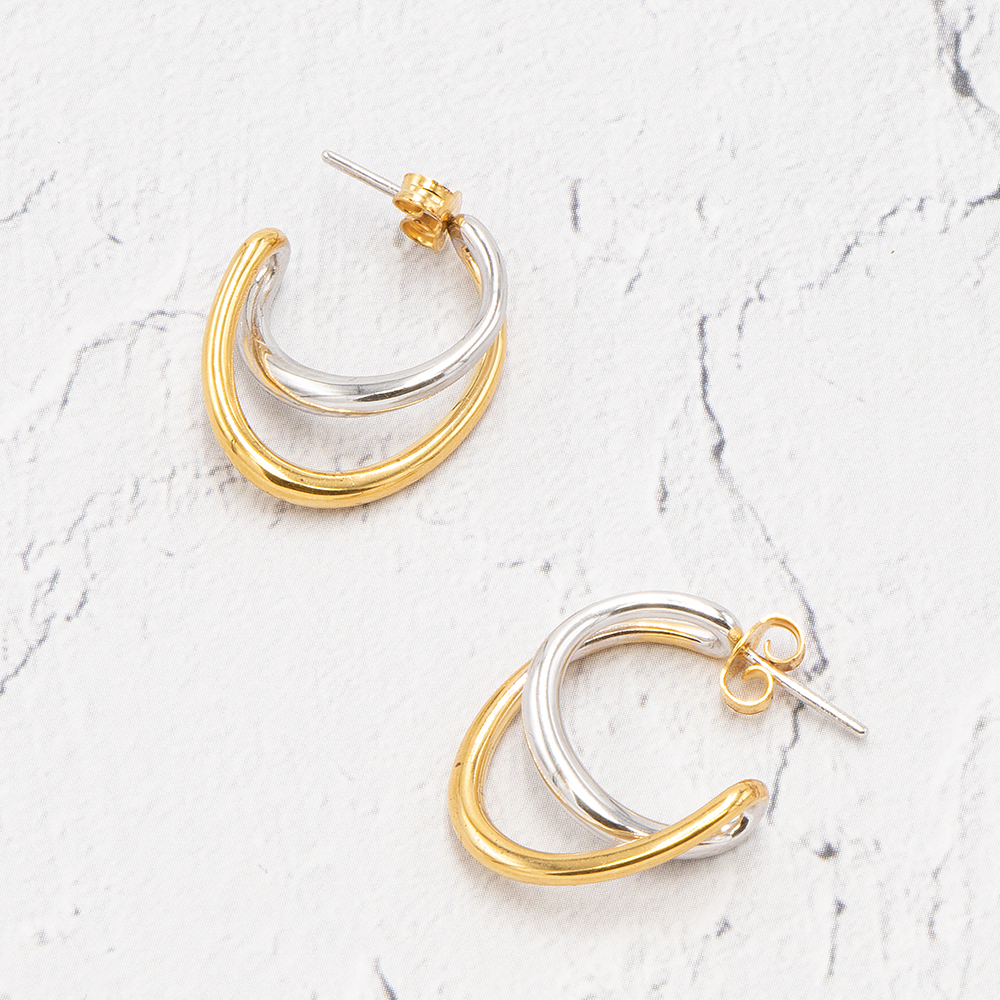 【未使用】SOPHIE BUHAI ゴールド フープピアス　シャルロットシェネ 未使用】SOPHIE BUHAI ゴールド フープピアス シャルロット