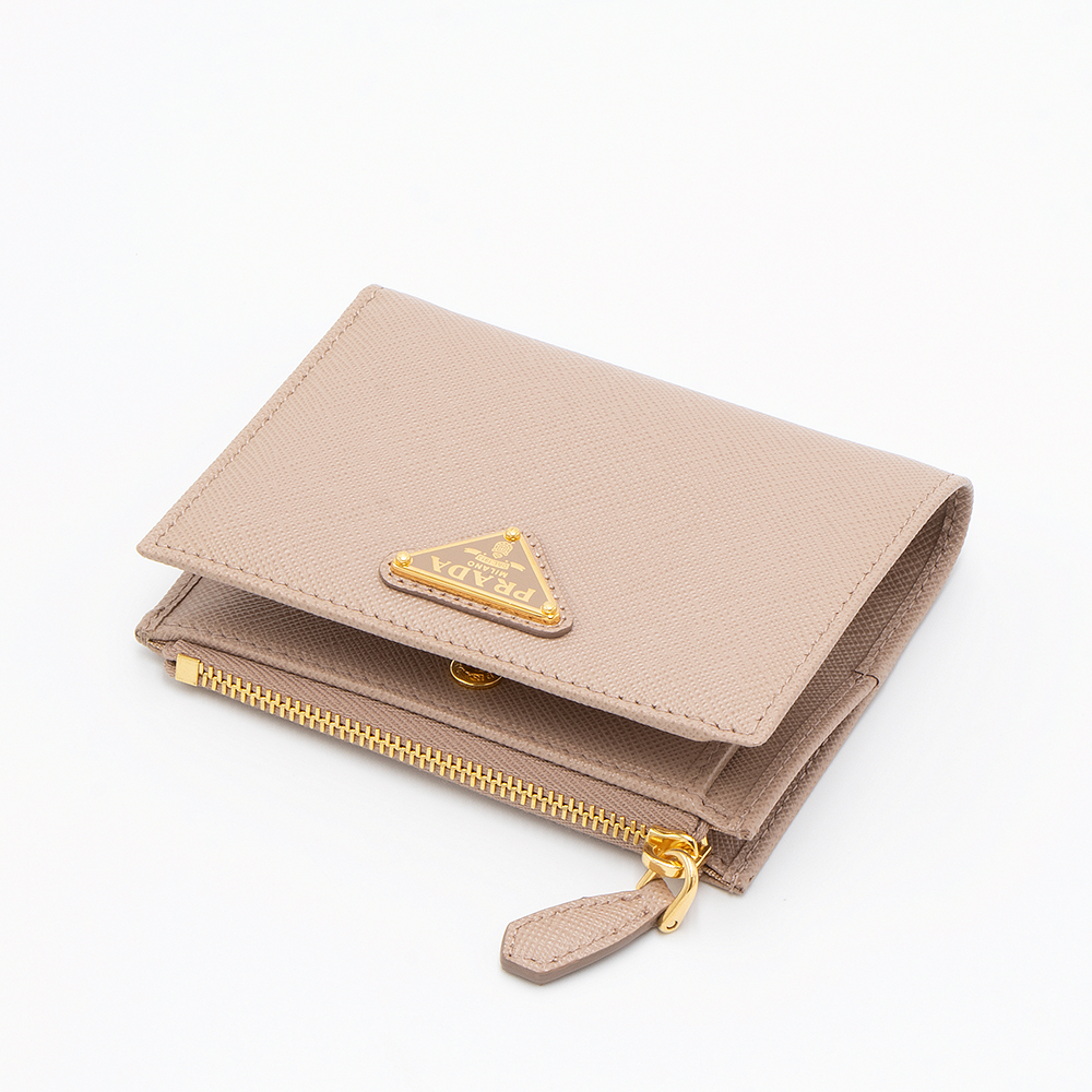 23 極上美品 PRADA プラダ 小銭入れ 財布 PRADA プラダ 1M0522 ロゴ金具 二つ折り財布（小銭入れあり