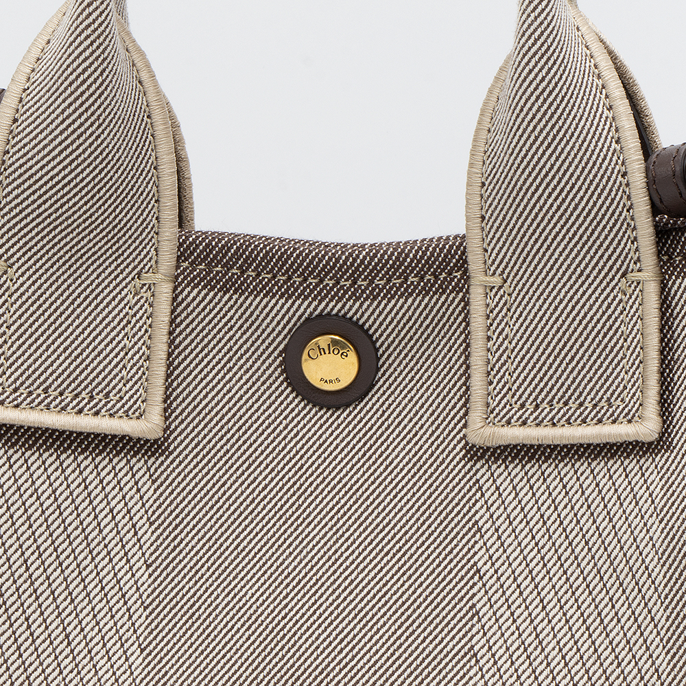 【売れ筋】Chloe スモール キャリー ストライプジャカードバッグ Chloe（クロエ）の「WOODY / ストラップ付きスモールトート