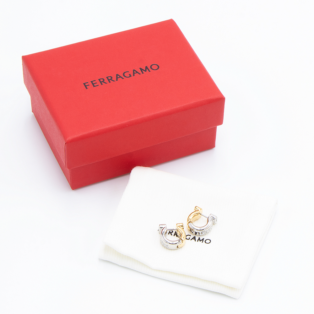 FERRAGAMO（フェラガモ） ピアス ガンチーニ クリスタル シルバー
