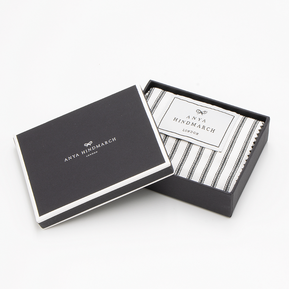ANYA HINDMARCH（アニヤ・ハインドマーチ） カードケース ブラック