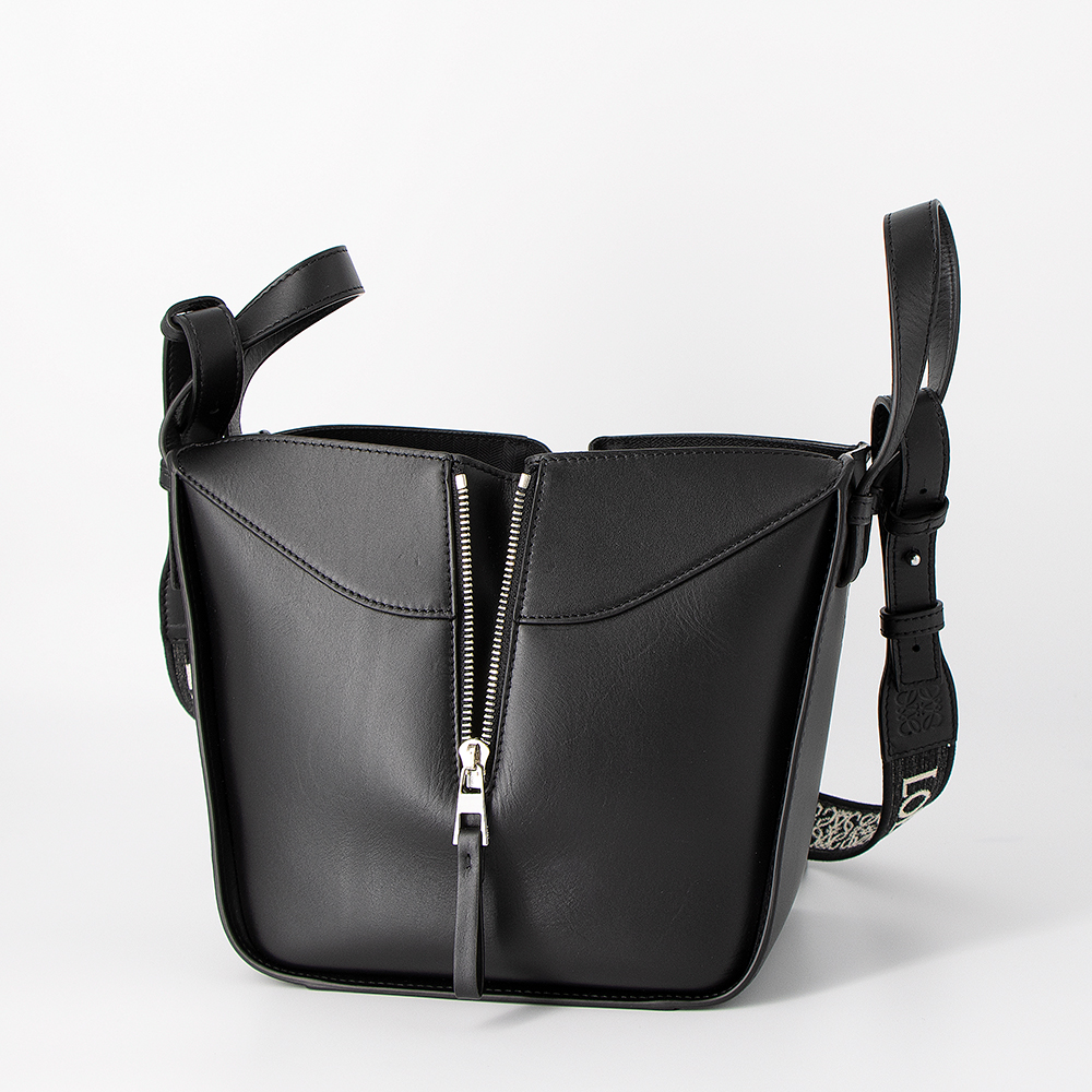 LOEWE（ロエベ） ハンドバッグ(2WAY仕様) ブラック ハンモック HAMMOCK