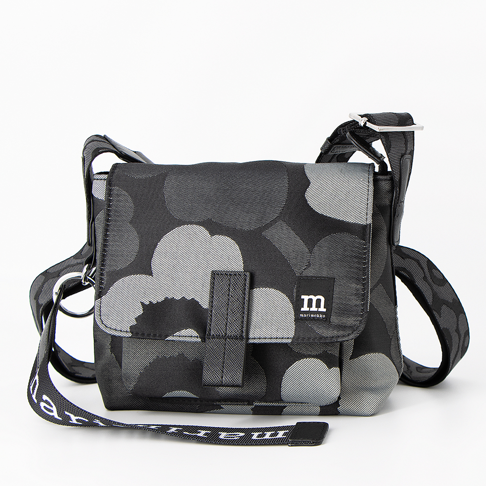新品未使用　marimekko メッセンジャーバック 新品未使用】 marimekko ミニメッセンジャーウニッコショルダー