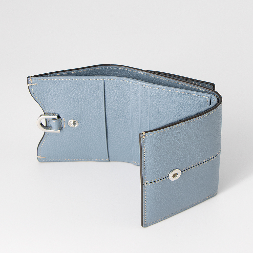 TOD'S（トッズ） TOD'S 3つ折り財布(小銭入れ付き) ライトブルー