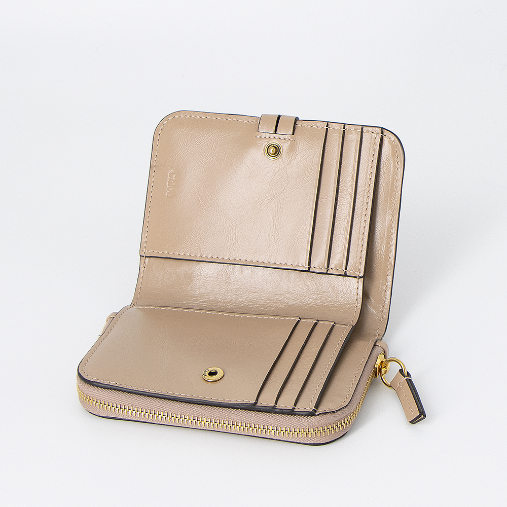Chloe（クロエ） CHLOE 2つ折り財布 シャイニーレザー ALPHABET