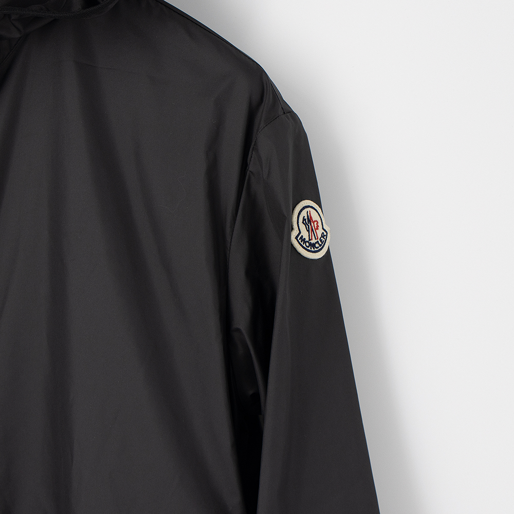 MONCLER（モンクレール） ブルゾン ジャンバー キッズ 男の子 女の子 モンクレールアンファン(キッズ) fegeo