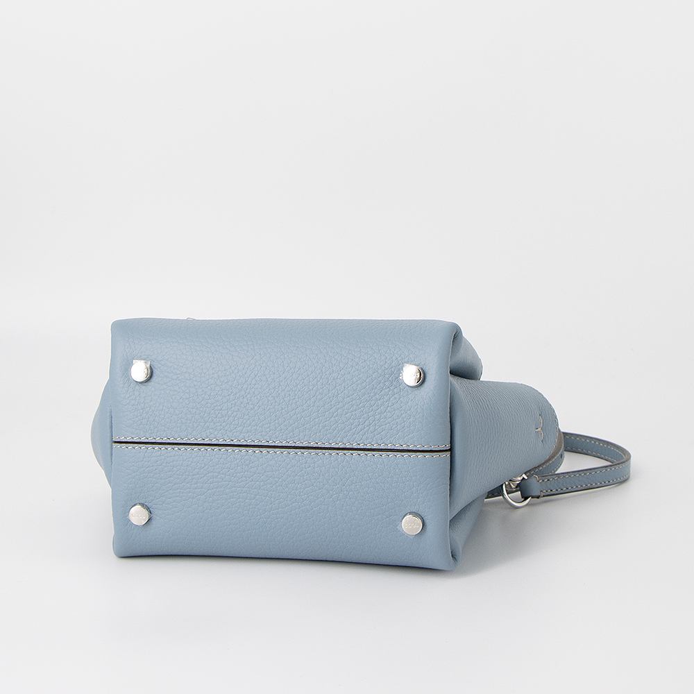 TOD'S（トッズ） トートバッグ(2WAY仕様) マイクロ Tタイムレス ライト