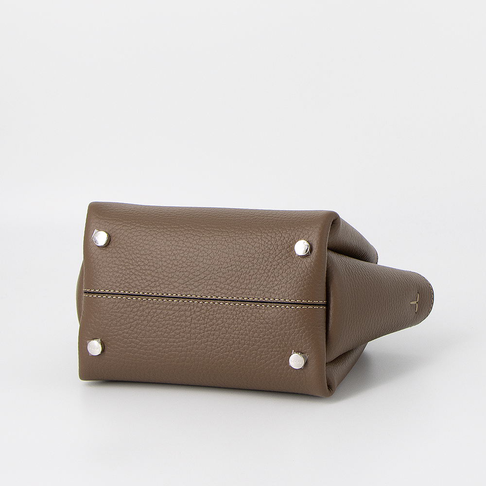 TOD'S（トッズ） トートバッグ(2WAY仕様) マイクロ Tタイムレス