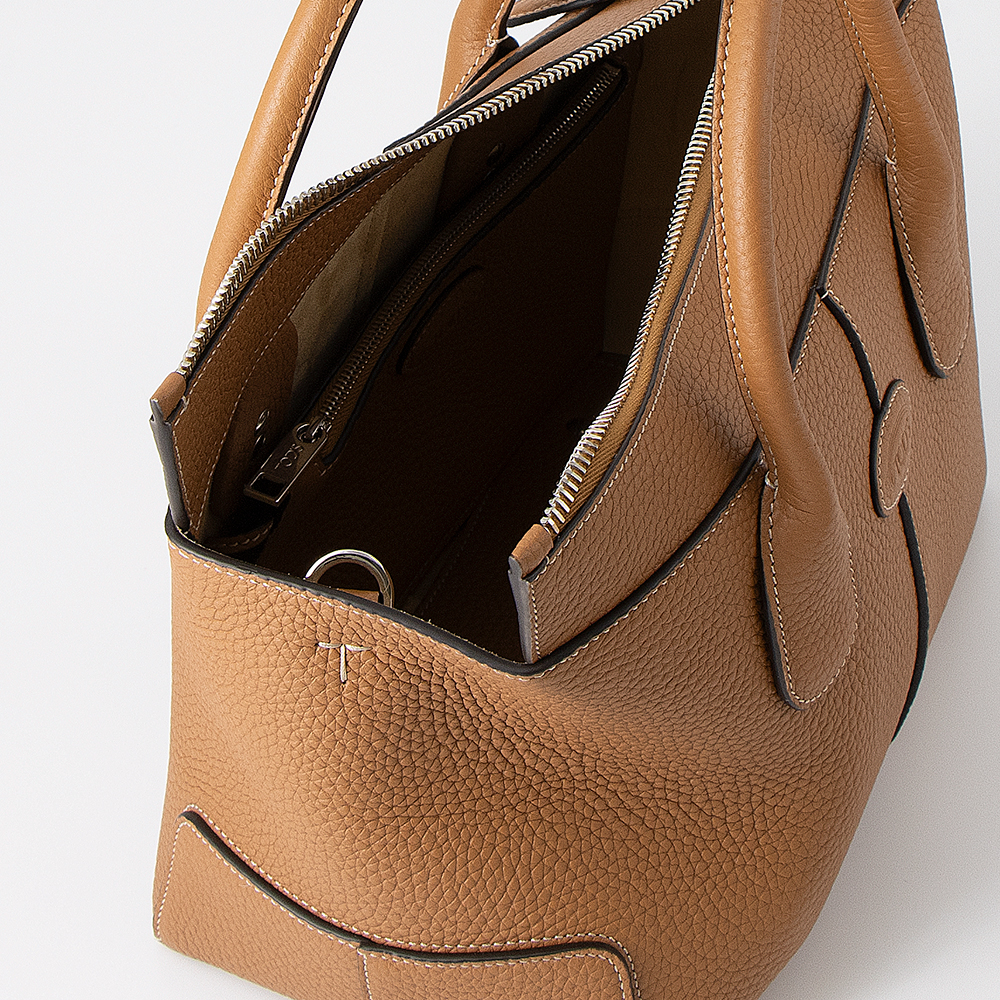 トッズ TOD'S ハンドバッグ　2WAY ブラウン 新品同様　未使用　正規品 TOD'S（トッズ） ハンドバッグ(2WAY仕様) スモール DIバッグ