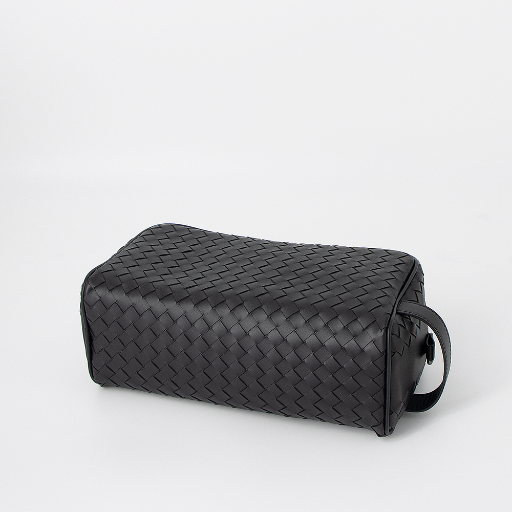 BOTTEGA VENETA（ボッテガ・ヴェネタ） イントレチャート トラベル