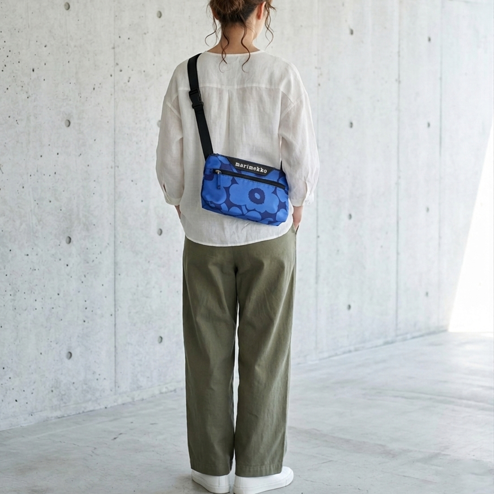 marimekko（マリメッコ） ショルダーバッグ ブルー/ダークブルー Neat