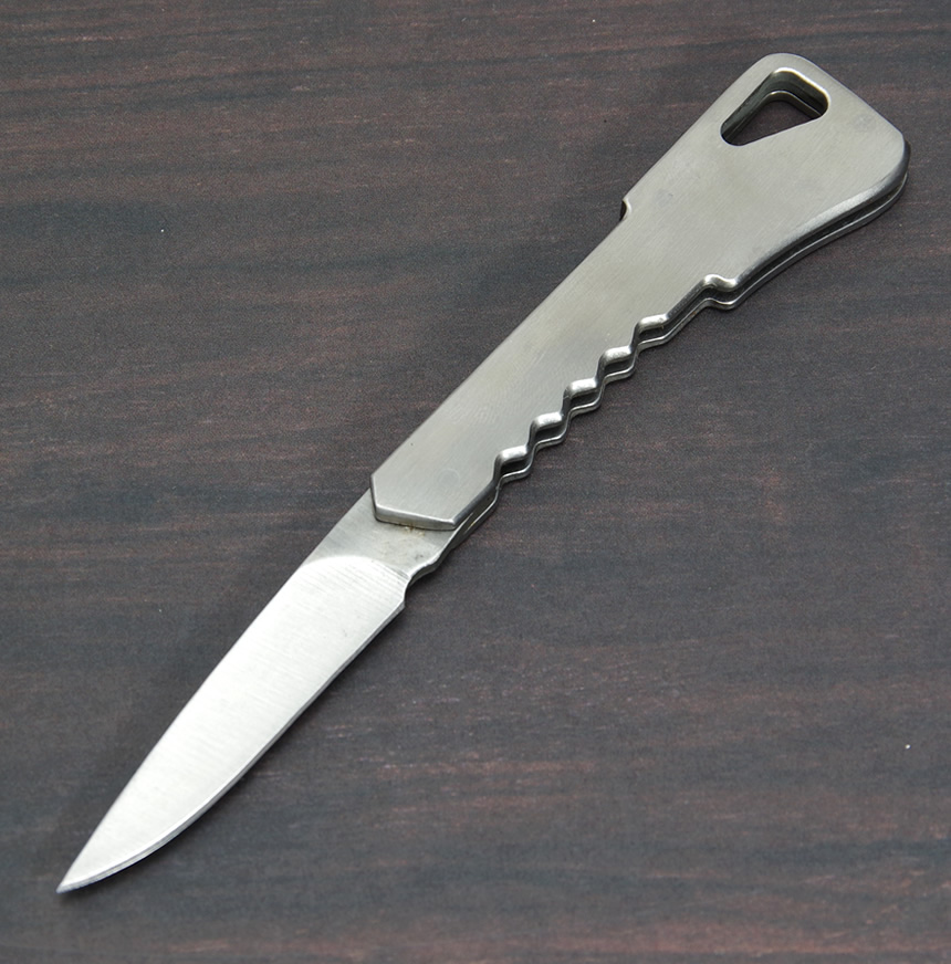 NEW ARRIVAL ナイフ アウトドア 鍵型 折りたたみナイフ キャンプ 釣り レジャー コンパクト ナイフ、ツール 