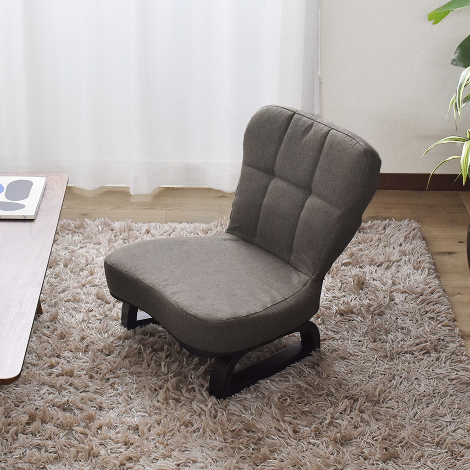 1 / 3 Dresden　ドレスデン　ソファーチェアに座る女性と鳥の置物 1 / 3 Dresden ドレスデン ソファーチェアに座る女性と鳥の置物