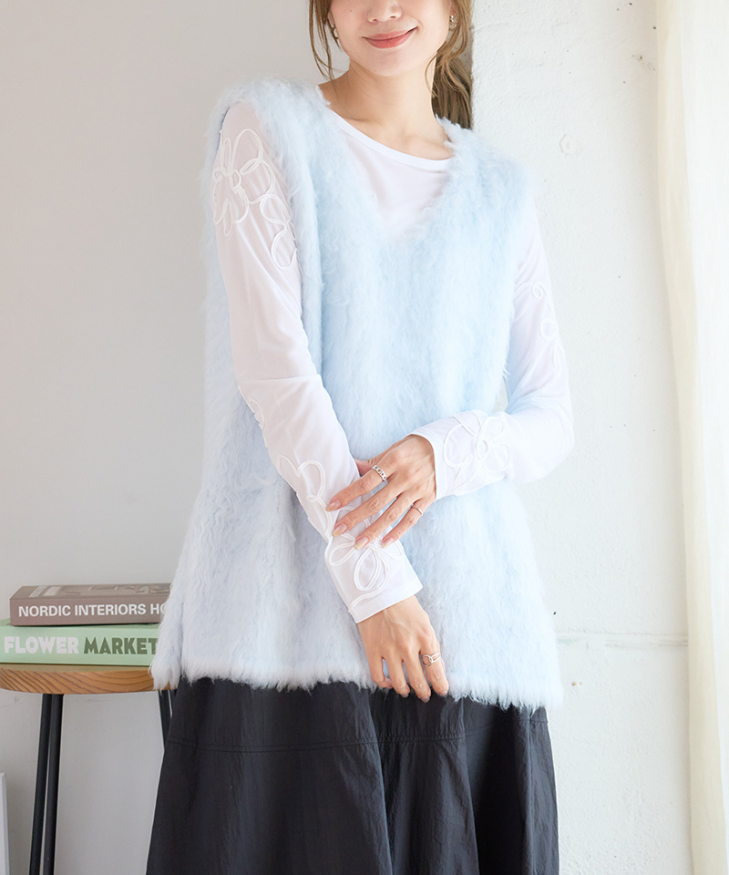 ドゥロワー　2024AW　カシミヤファーベスト　シャギー　ニットベスト　ベージュ シャギー ベスト シャギーニット シャギーニットベスト Vネック