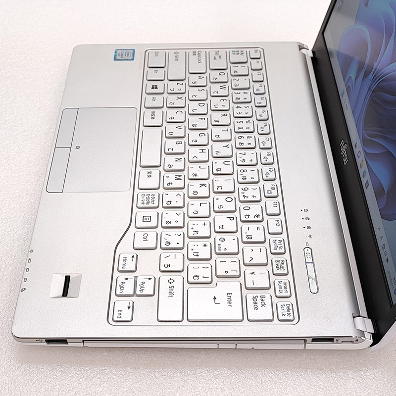 LIFEBOOK 小型 中古ノートパソコン 富士通 SH75/W Windows11 Pro Core