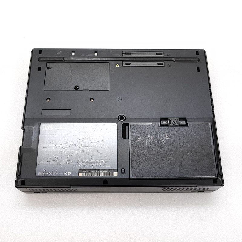 ジャンク品 IBM ThinkPad 380Z ジャンクPC ジャンクパソコン 保証無し OS無し ACアダプタ付き