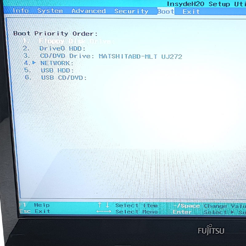 ジャンク/LIFEBOOK/富士通/AH45/U ジャンク】富士通 AH45/J ノートパソコン カメラ WiFi OS無 SSD