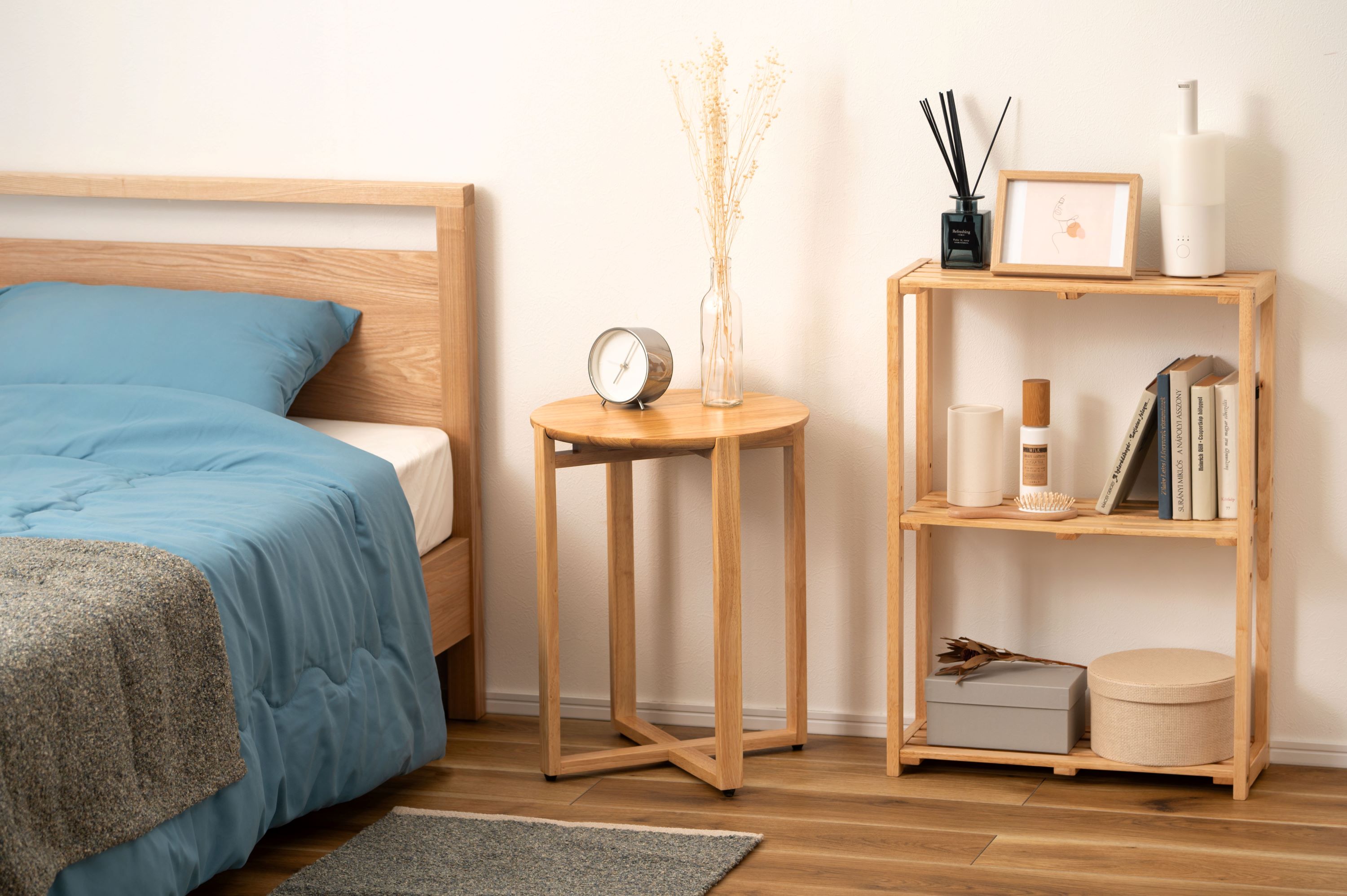 サイドテーブル