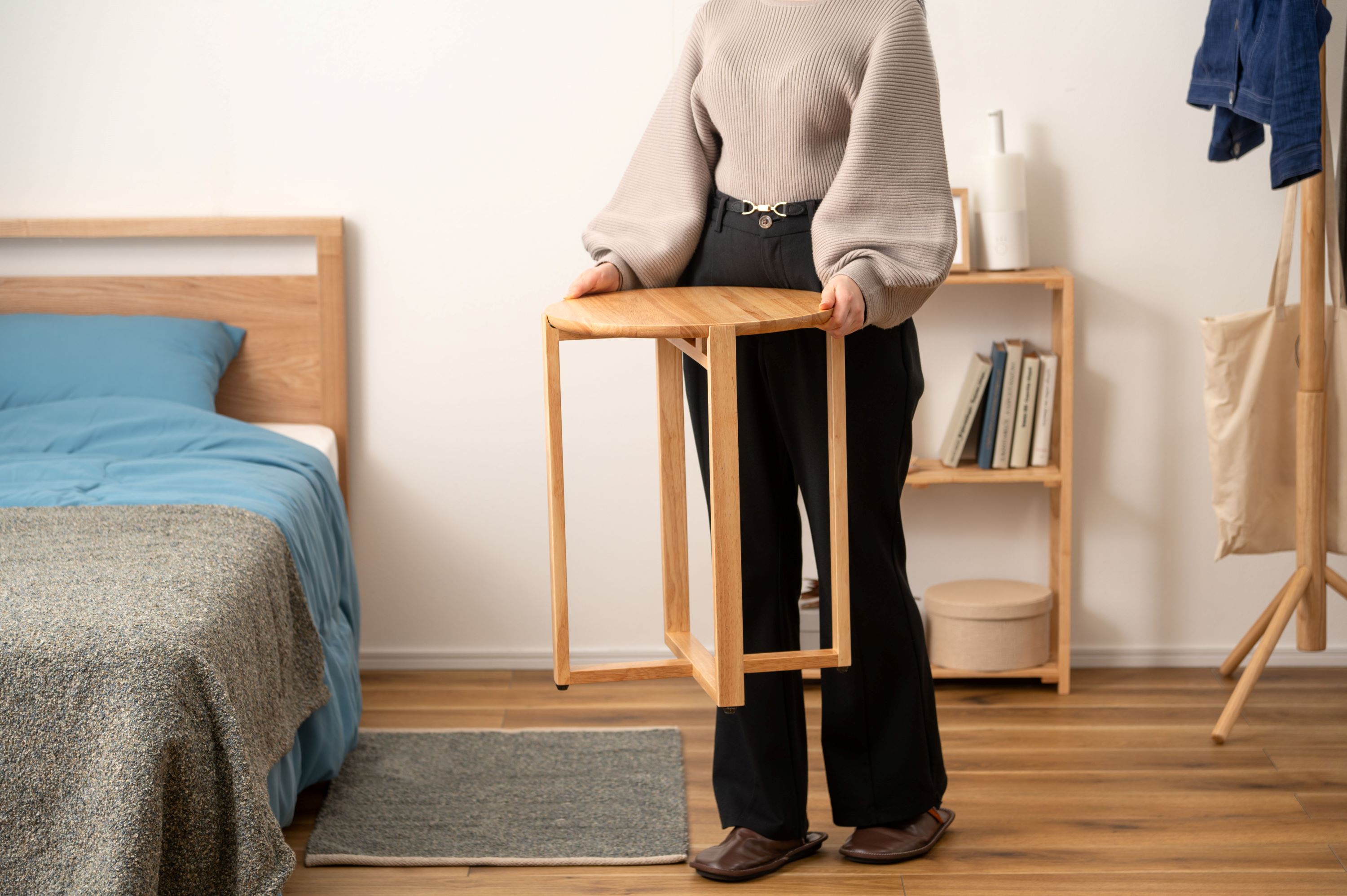 サイドテーブル