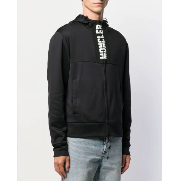 MONCLER（モンクレール） ジップアップパーカー ブラック サイズS 入園