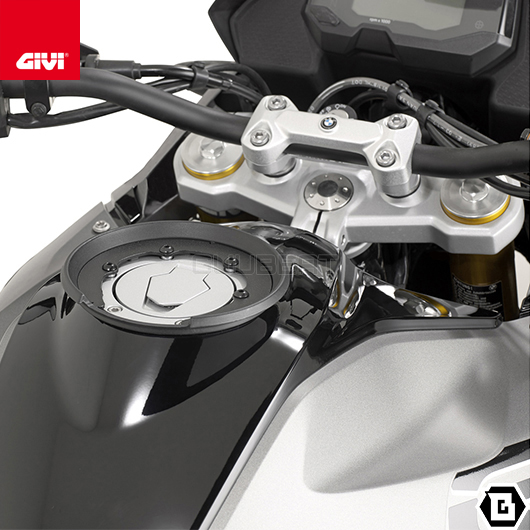 12/24当店在庫品】GIVI SR5126 スペシャルリアラック リアキャリア