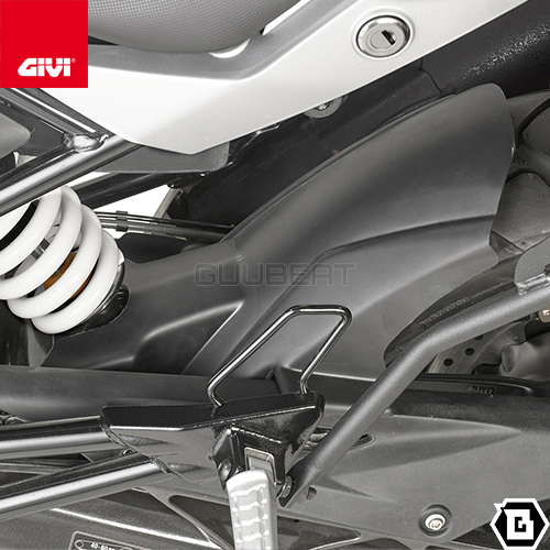 GIVI（ジビ） 【セール7/1まで】GIVI D5126ST クリアスクリーン｜BMW G