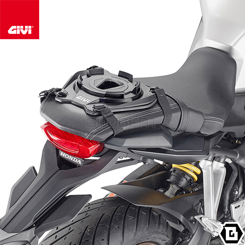 12/31当店在庫品】GIVI 3121FZ リアキャリア リアボックス 用 MONORACK