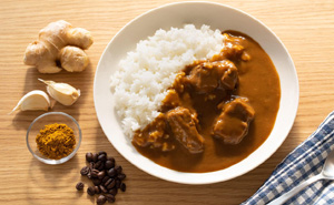 「ごはんに合う」を追求したオリジナルカレーです。
