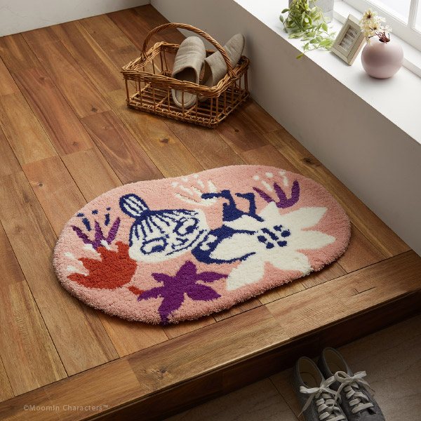 ムーミン マット 55×75cm 北欧 ミー お花 ピンク かわいい 変形 おもしろグッズ 玄関マット 室内 室内 コバナマット｜hagihara6011
