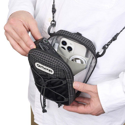 OUTDOOR PRODUCTS（アウトドアプロダクツ） スマートフォンポーチ 07 ブラック ODPPO7BK 4977187209921 |  | 02