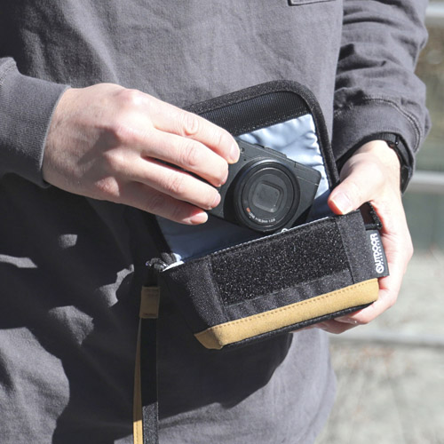 OUTDOOR PRODUCTS（アウトドアプロダクツ） カメラポーチ 05 ブラック