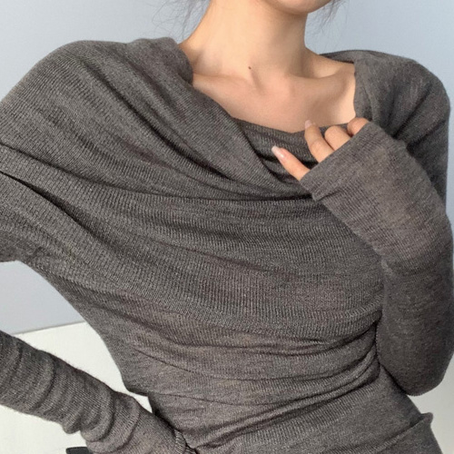 オフショルダースリムやわらかニット |  | 01