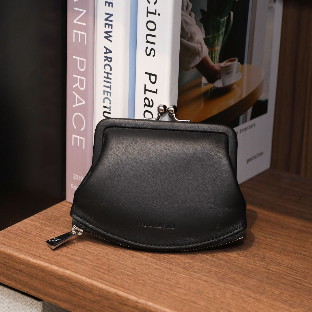 【傳濱野】まるでシフォンケーキみたいなふんわり上質ラムのがま口財布 chiffon gamaguchi wallet（シフォン がま口ウォレット） | 傳濱野 | 06