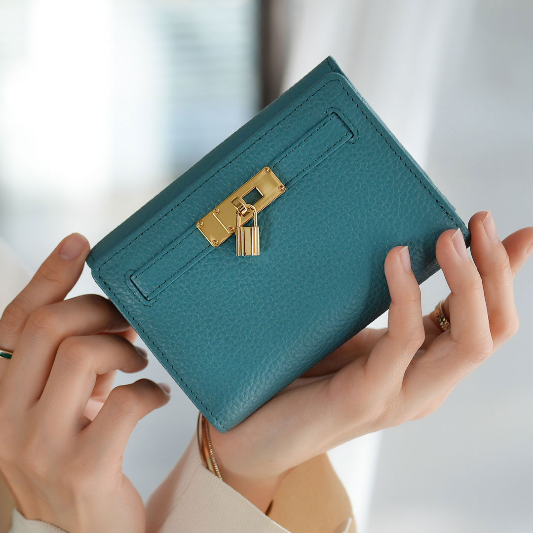 【傳濱野】手のひらサイズに、長財布の収納力。七分袖ウォレットMietia Wallet Waltz（ミーティアウォレット ワルツ） | 傳濱野 | 02