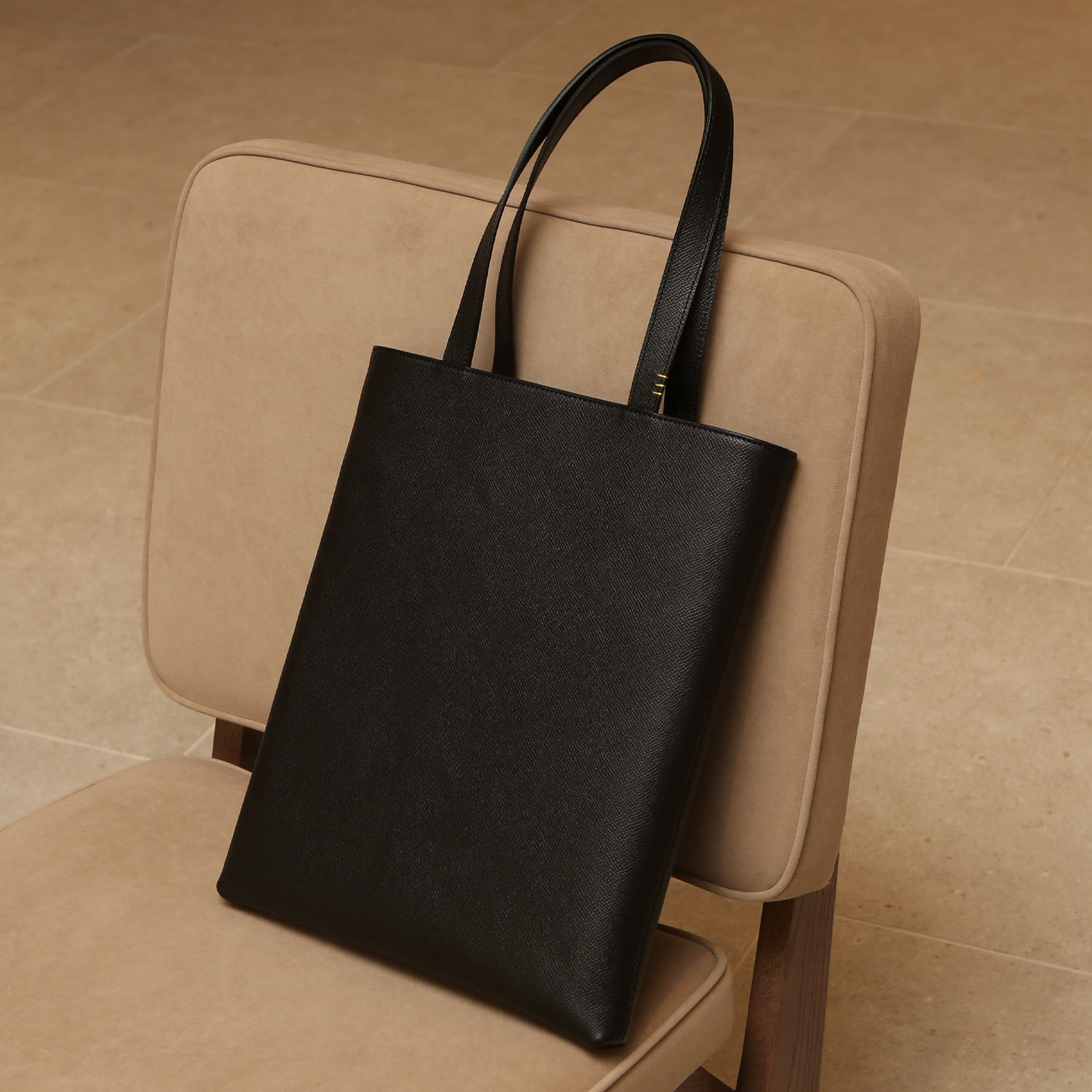 傳濱野 【傳濱野】≪メンズ≫佇まいを引き締める、直線美。薄マチA4