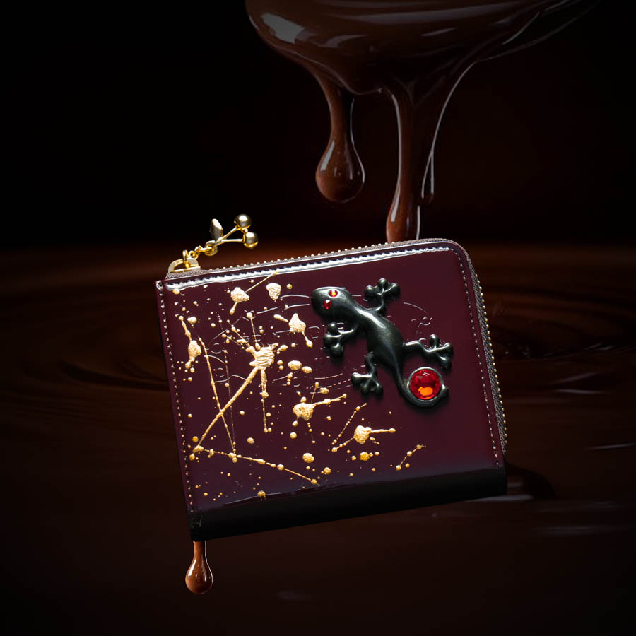 FRUTTI】わがままを詰め込んだチョコレートウォレット。Wonder book
