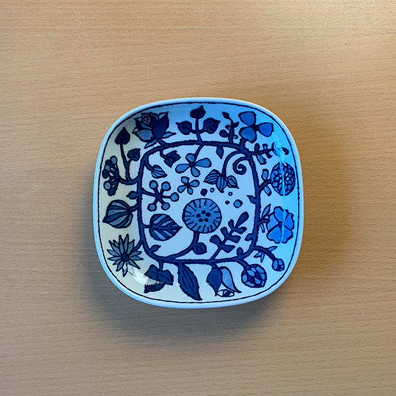 食器 皿 フラワーパレード 角取皿 15cm ホワイト // 波佐見焼 和山窯