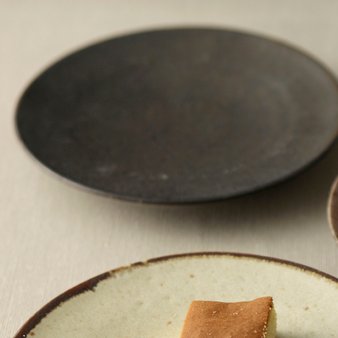 食器 和食器 皿 取皿 菓子皿 カネコ小兵 土物風マット ケーキ皿 16cm