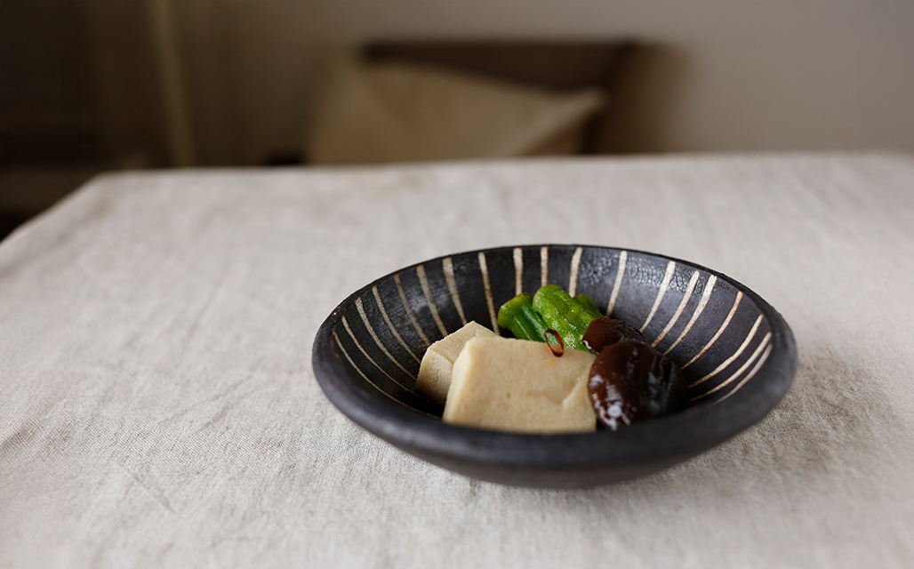 食器 和食器 美濃焼 ボウル 鉢 中鉢 浅鉢 17cm おしゃれ 鉄錆十草 燈窯