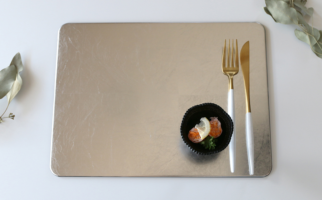 在庫限り／ 長角フラットプレイスマット S 35cm (シルバー洋銀箔) 漆器