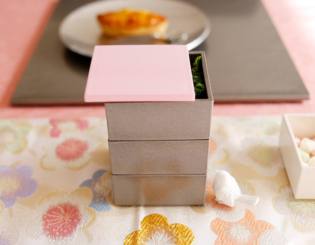赤絵小重箱 陶器のお重箱ラインナップ 女将より - 【おとなの和食器屋