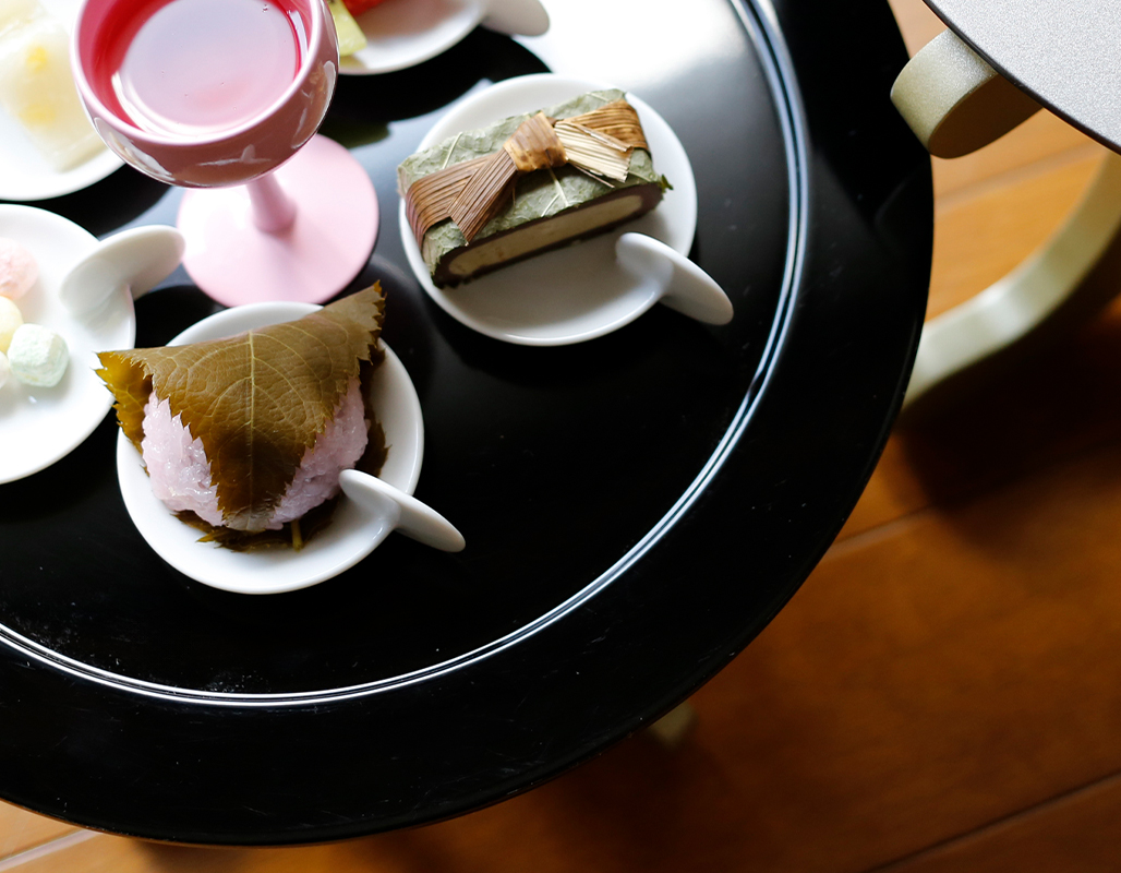在庫限り／丸サービングトレー30cm ブラック 漆器 和食器 敷皿