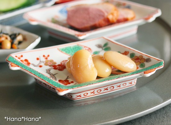 金梅にウグイス 盤型 豆皿 13cm 有田焼 // 和食器 食器 小皿 しょうゆ