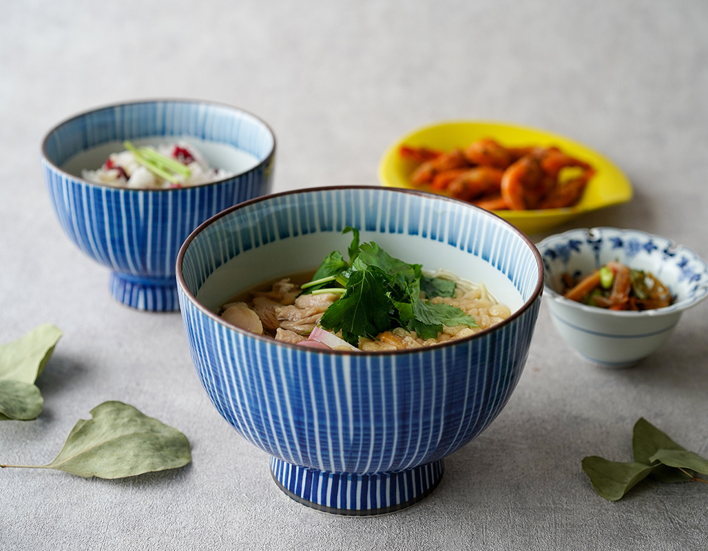 千筋千段 高台丼（大）15.5cm 有田焼// 和柄 和風 青色 青 青色