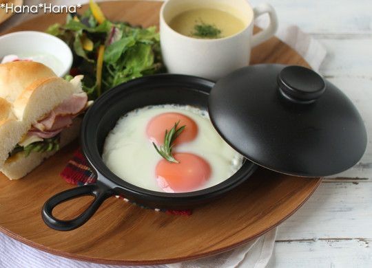 ブラックセラミック 蓋付き目玉焼きプレート 直径15cm 耐熱皿 オーブン