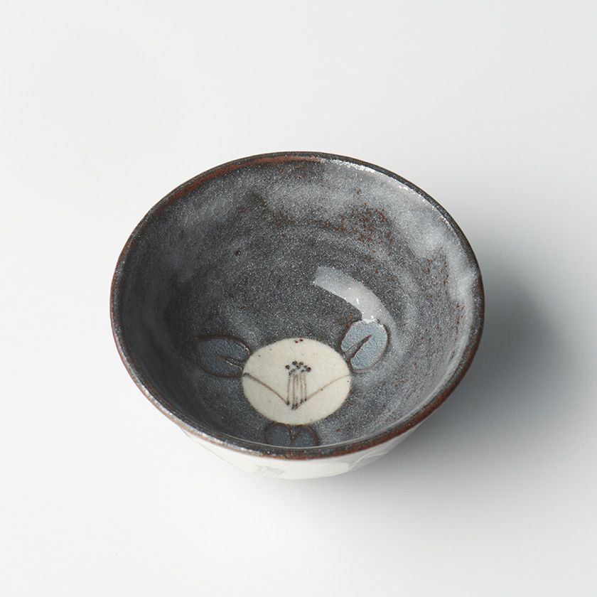 蔵珍窯（ぞうほうがま） 鼠志野椿 茶碗（中）(お取り寄せ品)// 美濃焼