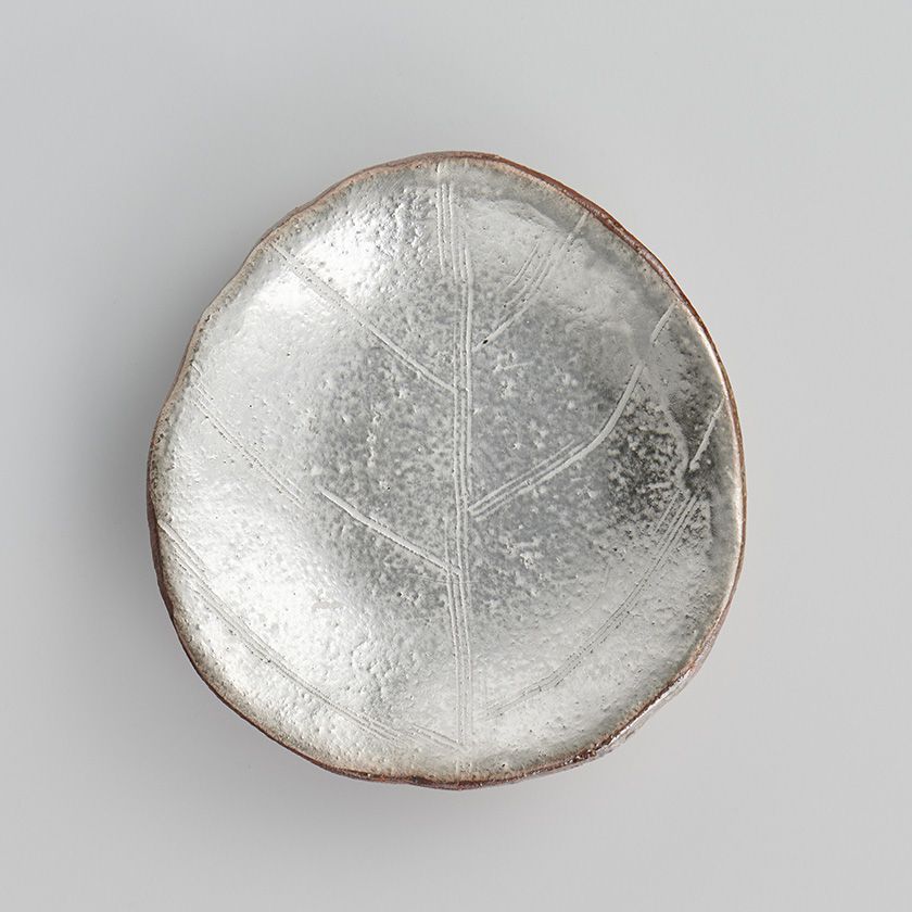 蔵珍窯（ぞうほうがま） 銀彩木の葉 豆皿 8cm (お取り寄せ品)// 美濃焼