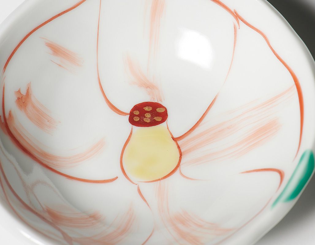 蔵珍窯（ぞうほうがま） 色絵椿 深豆皿 10cm (お取り寄せ品)// 美濃焼