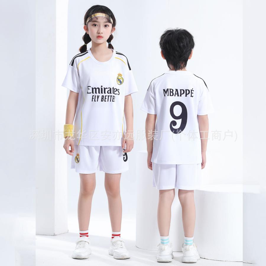 2526スタイル更新 キッズ 子供用 サッカー ウェア 上下着 セットアップ ユニフォーム スポーツウェア サッカーウェア ジュニア トレーニング |  | 08